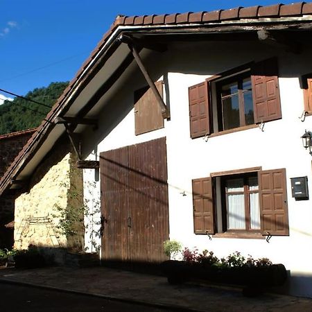 Vila Casa Pirri Espinama Exteriér fotografie