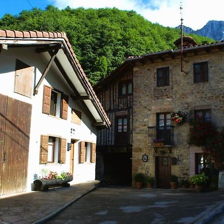Vila Casa Pirri Espinama Exteriér fotografie
