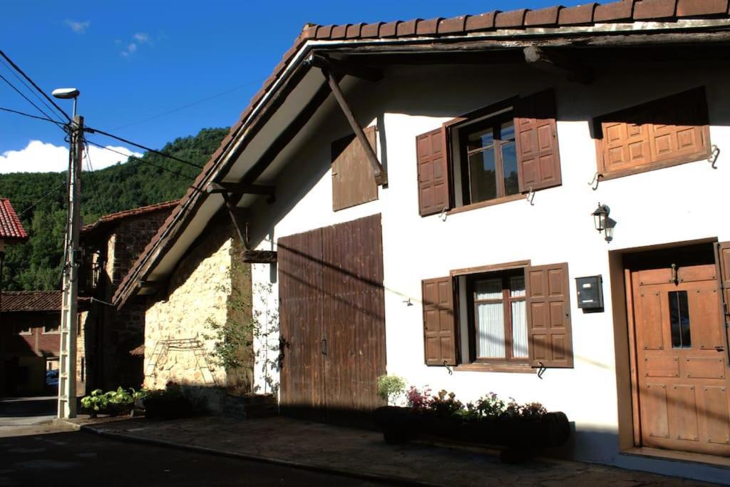 Vila Casa Pirri Espinama Exteriér fotografie