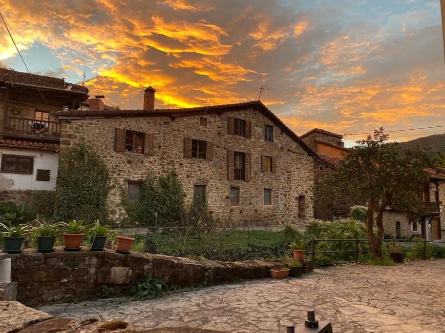 Vila Casa Pirri Espinama Exteriér fotografie