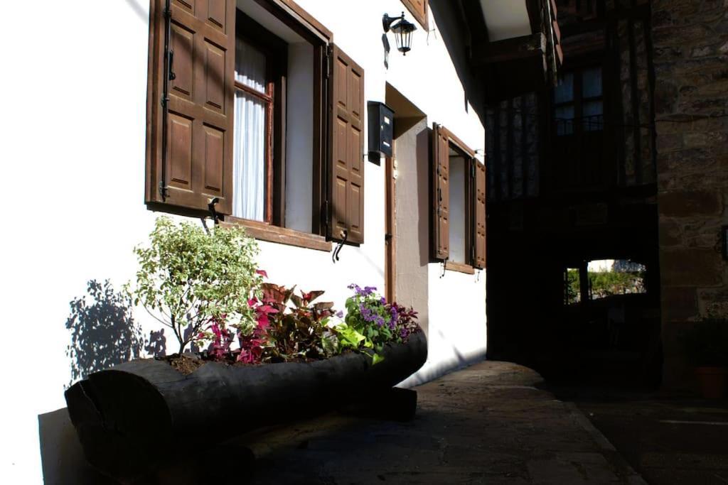 Vila Casa Pirri Espinama Exteriér fotografie