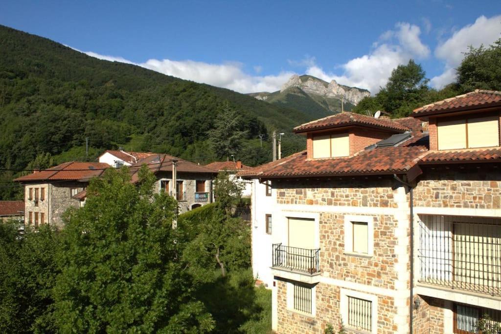 Vila Casa Pirri Espinama Exteriér fotografie